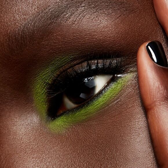 MAC What's The WIFI Neon Green Eyeshadow - Picture 8 of 15